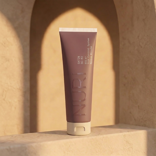 NURI SATIN, masque discipline, à la soie et à la kératine